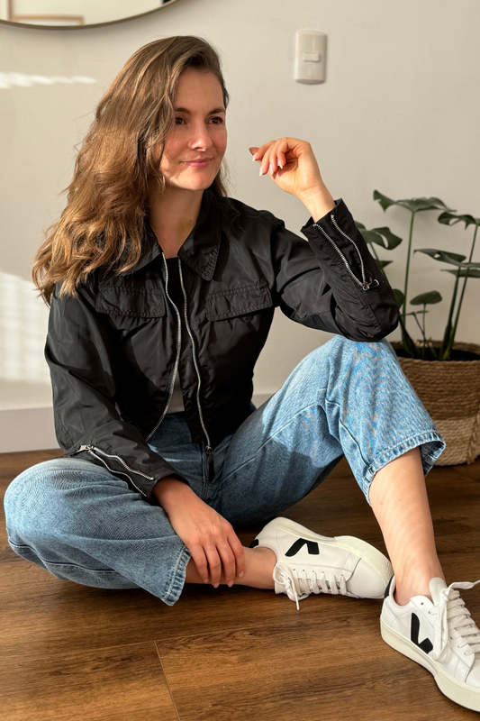 10032 Chaqueta con Cremalleras