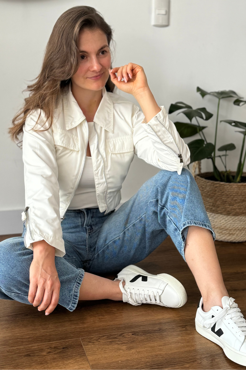 10032 Chaqueta con Cremalleras