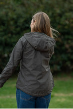 Cargar imagen en el visor de la galería, Chaqueta Mujer Impermeable Cola Pato Azul
