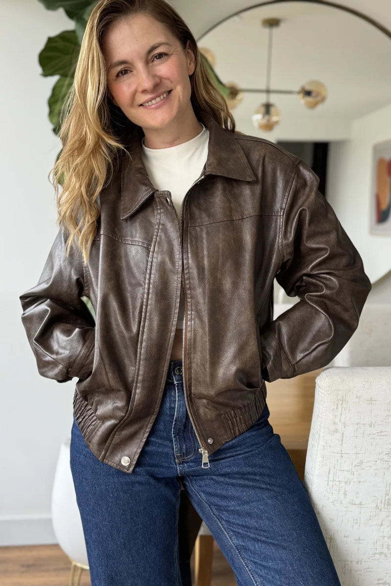 10064 Chaqueta Tipo Cuero