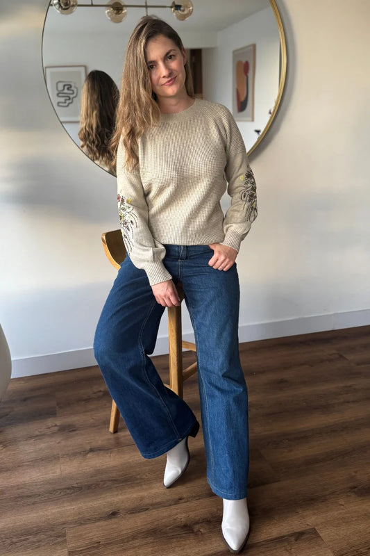 24009 Buzo  tejido con Bordado flores