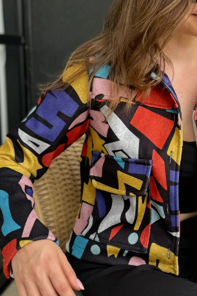 26143-1 Chaqueta Estampada en Paño Corta