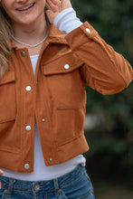 Cargar imagen en el visor de la galería, Chaqueta Acolchada de Pana Ocre
