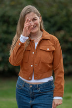 Cargar imagen en el visor de la galería, Chaqueta Acolchada de Pana Ocre
