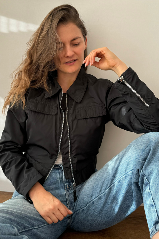 10032 Chaqueta con Cremalleras
