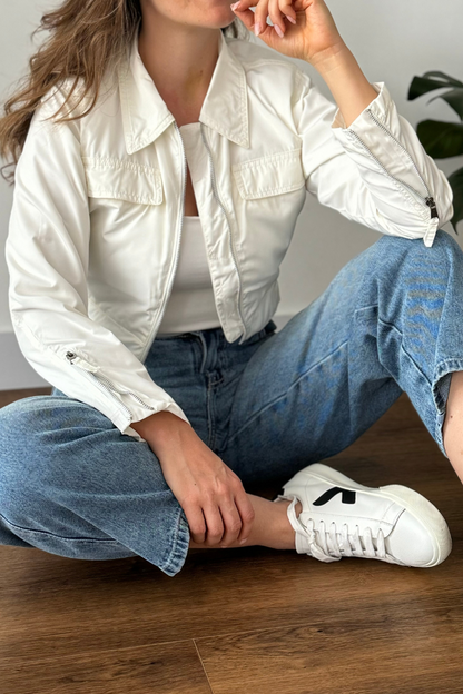 10032 Chaqueta con Cremalleras