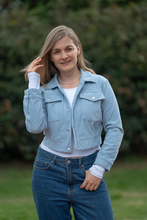 Carregar imagem no visualizador da galeria, Chaqueta Acolchada de Pana Azul Celeste
