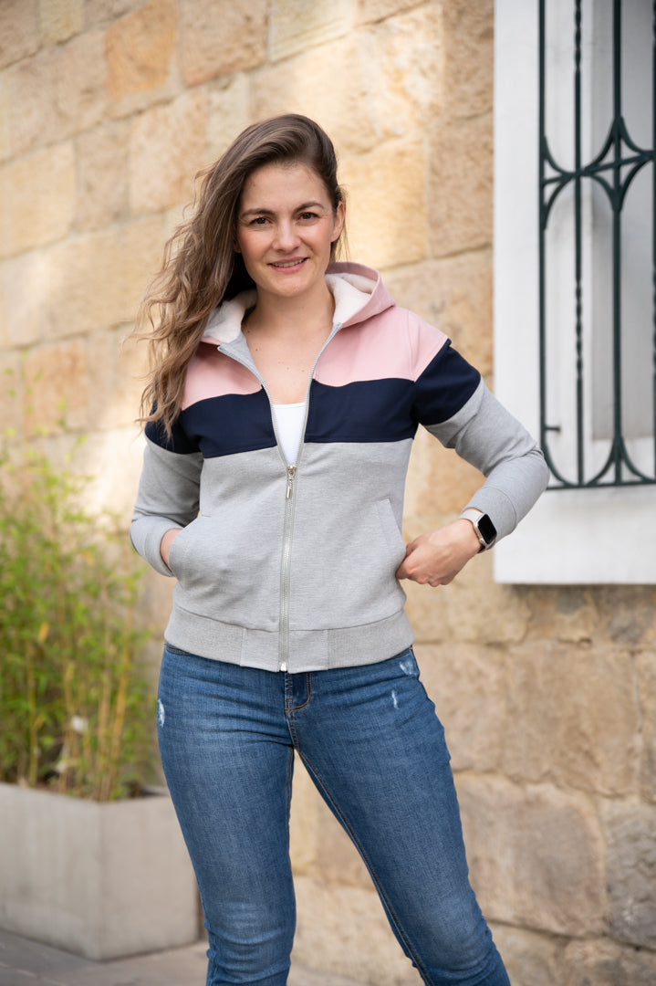 26044 Chaqueta con capota  Bloques de Colores