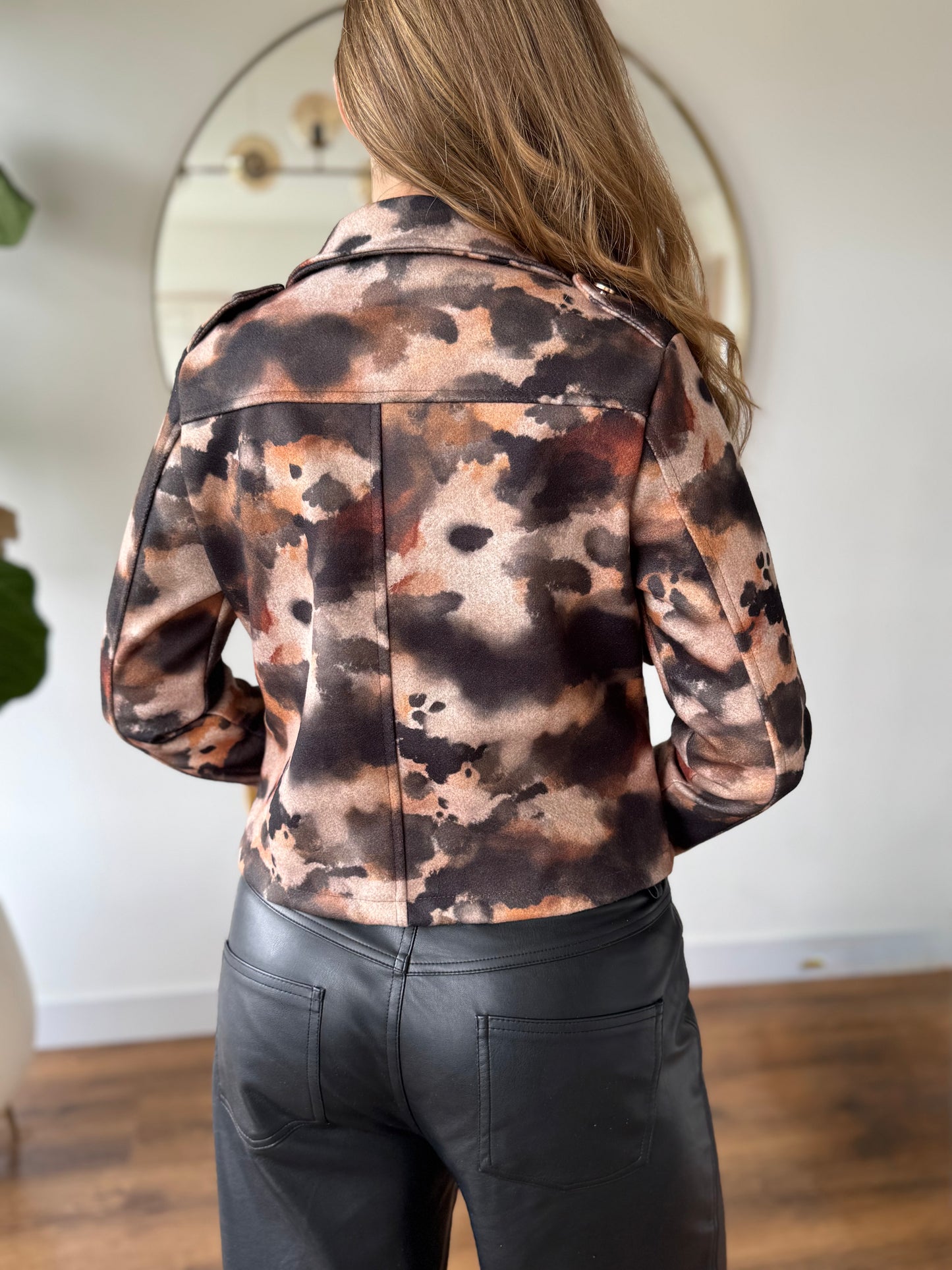 26143-16 Chaqueta Estampada en Paño Corta